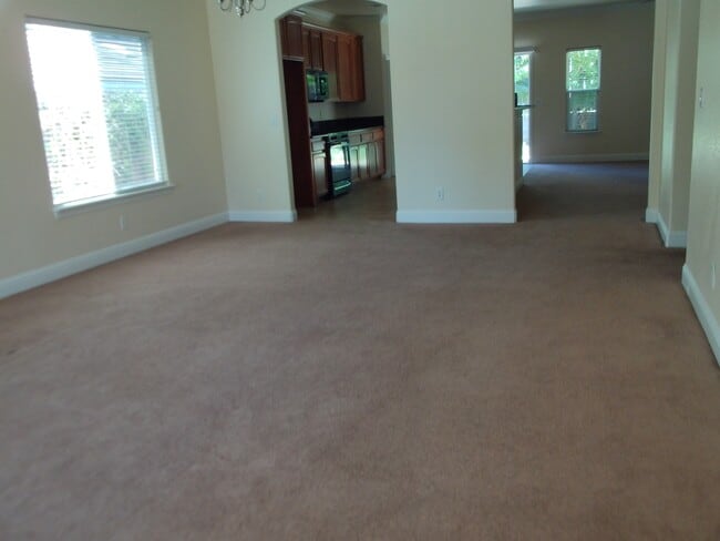 Building Photo - 1615 Bay Dr