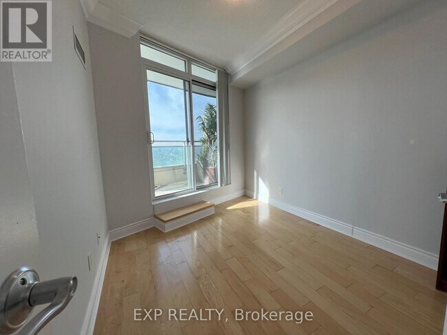 Photo du bâtiment - 60 Byng Ave