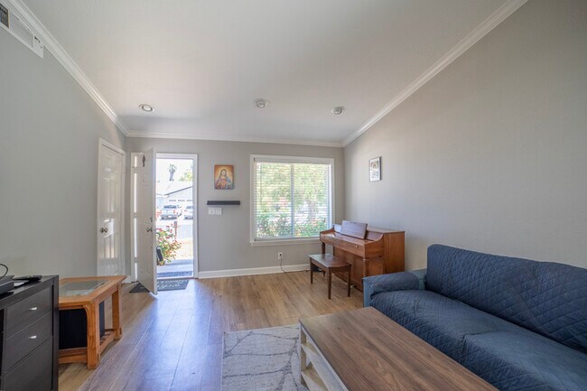 Foto del edificio - 4189 Sugar Pine Way