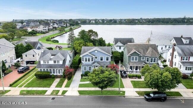 Foto del edificio - 207 Pennsylvania Ave