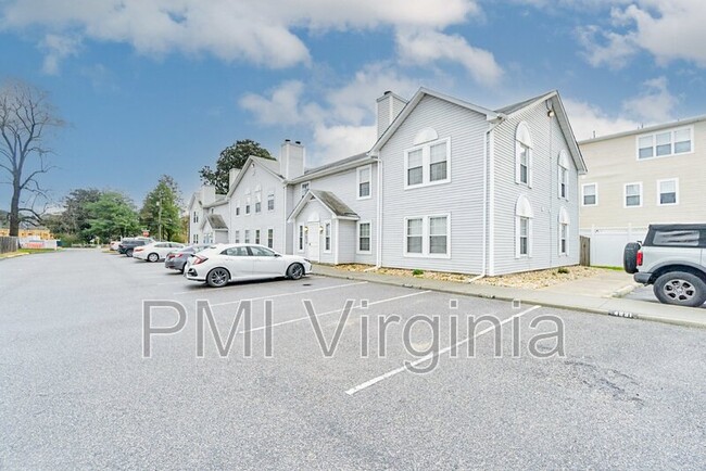 Building Photo - 4809 Beach Landing Ct