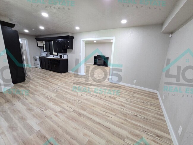 Foto del edificio - 3 Bedroom near Tinker AFB