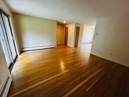 Foto del edificio - 94 Charles River Rd