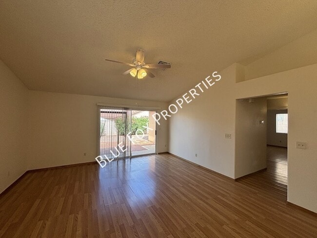 Building Photo - 9913 N Woodstone Trail