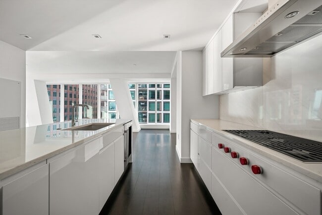 Building Photo - 150 Seaport Blvd