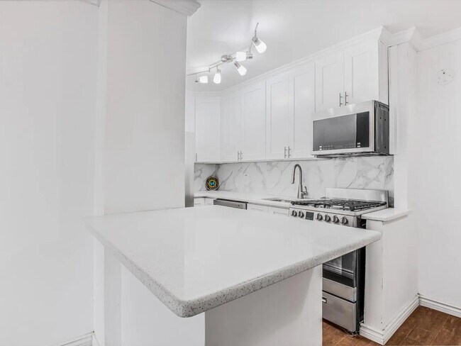 Foto del edificio - 185 Hall St