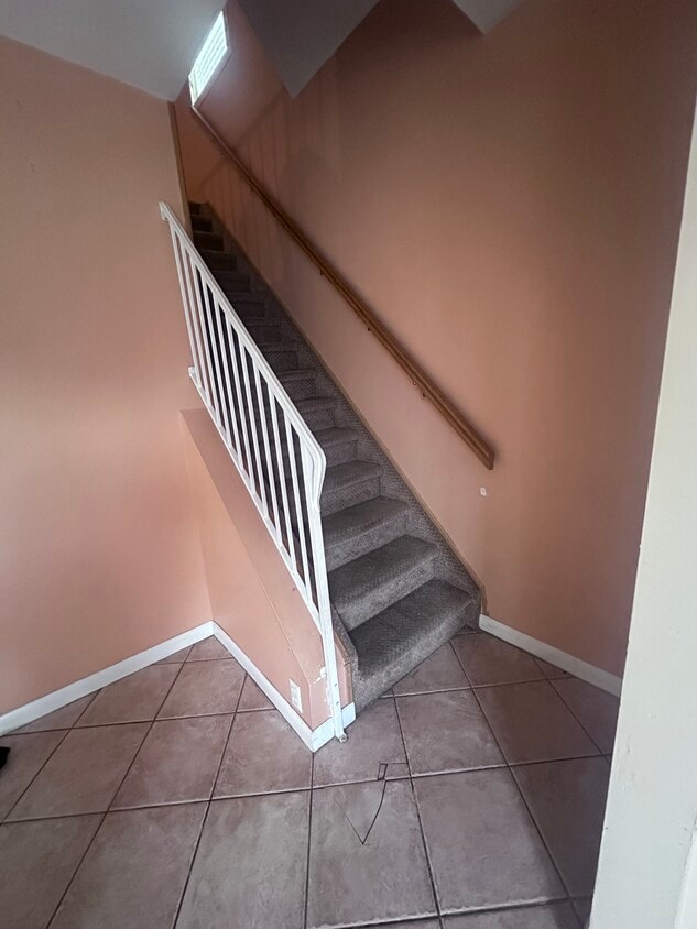Foto principal - 95 E Clifton Ave