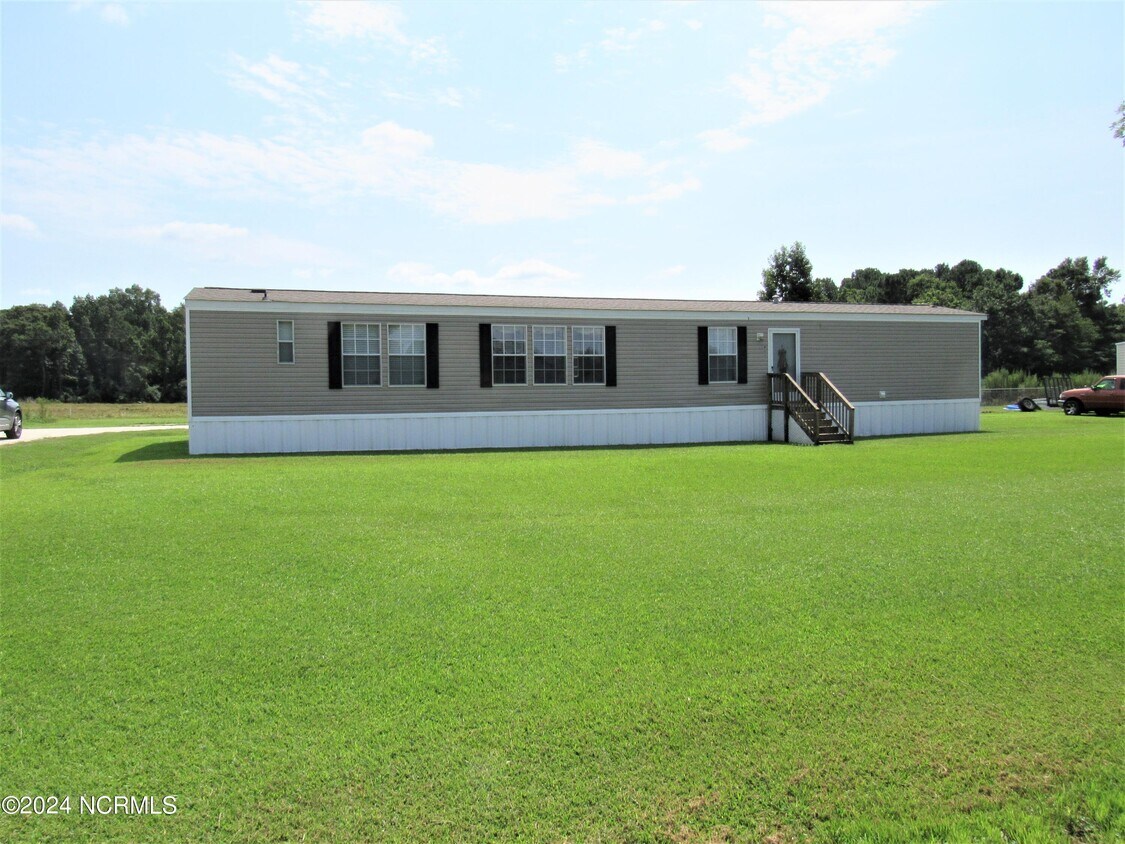 Primary Photo - 900 NC-241