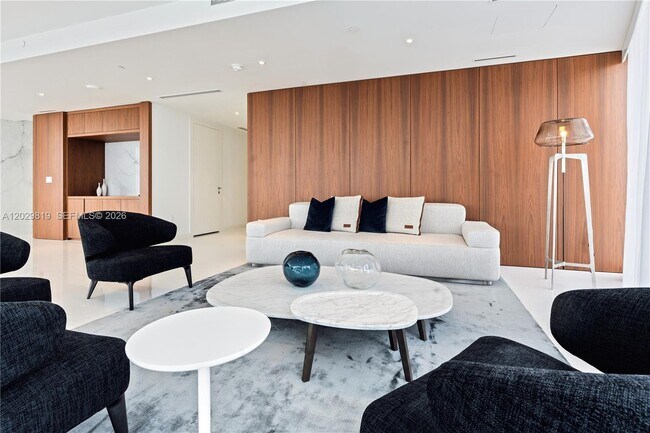 Foto del edificio - 300 Biscayne Blvd Way