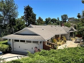 Building Photo - 27620 Eastvale Rd