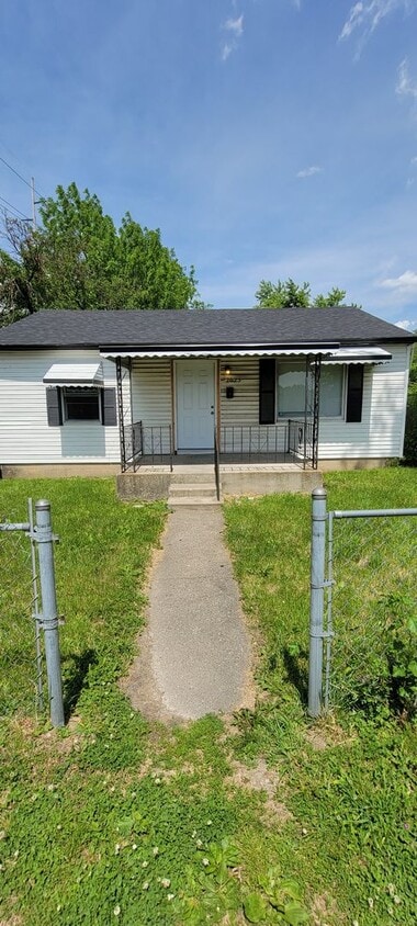 Primary Photo - Beautiful Single Family 2 Bedroom with a B...