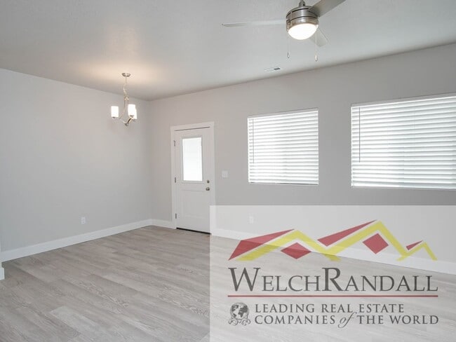 Foto del edificio - Live Comfortably in West Haven – Beautiful 3BR, 2.5BA Townhome for Rent!