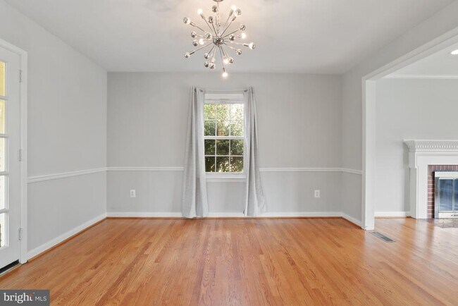 Foto del edificio - 6139 Tompkins Dr