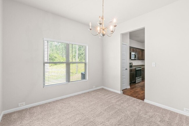 Building Photo - 3013 Spring Creek Dr
