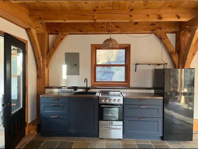 Foto del edificio - 393 Acorn Hill Rd