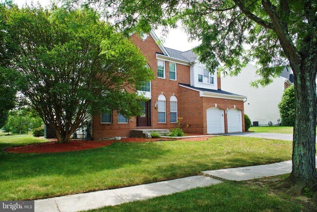 Building Photo - 14906 Dennington Dr