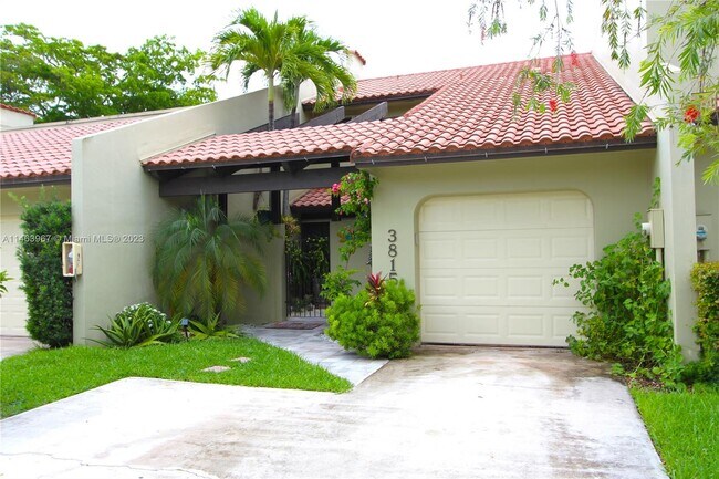 Building Photo - 3815 Alcantara Ave