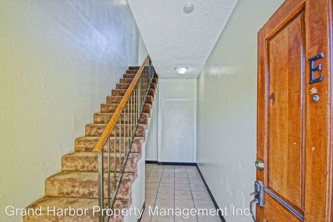 Building Photo - 1130 Magnolia Ave