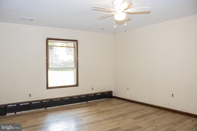Building Photo - 2610 Sheridan Ave