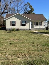 Building Photo - 218 Magnolia St