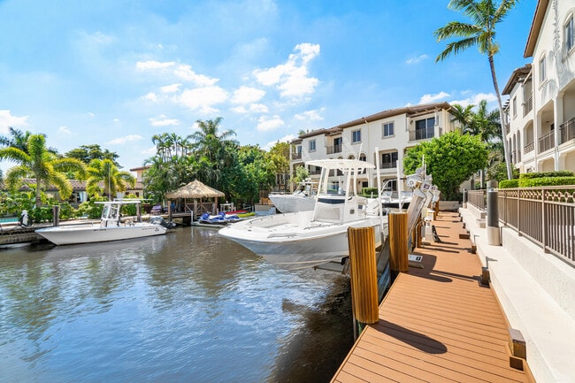 Building Photo - 3018 Waterside Cir