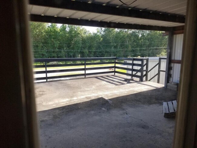 Foto del edificio - 8760 OLD HWY 90