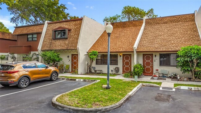 Foto del edificio - 2133 N 14th Ave