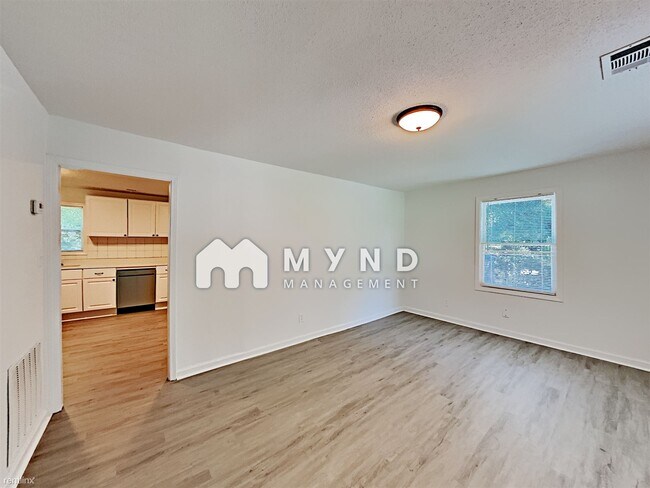 Building Photo - 3 br, 1 bath House - 1092 Rebel Forest Dr