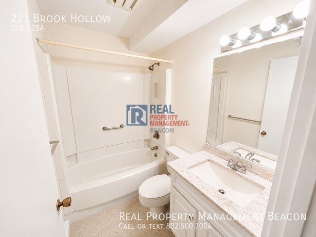 Foto del edificio - 221 Brook Hollow