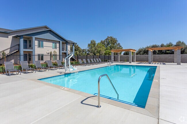 Piscina - Broadstone Place