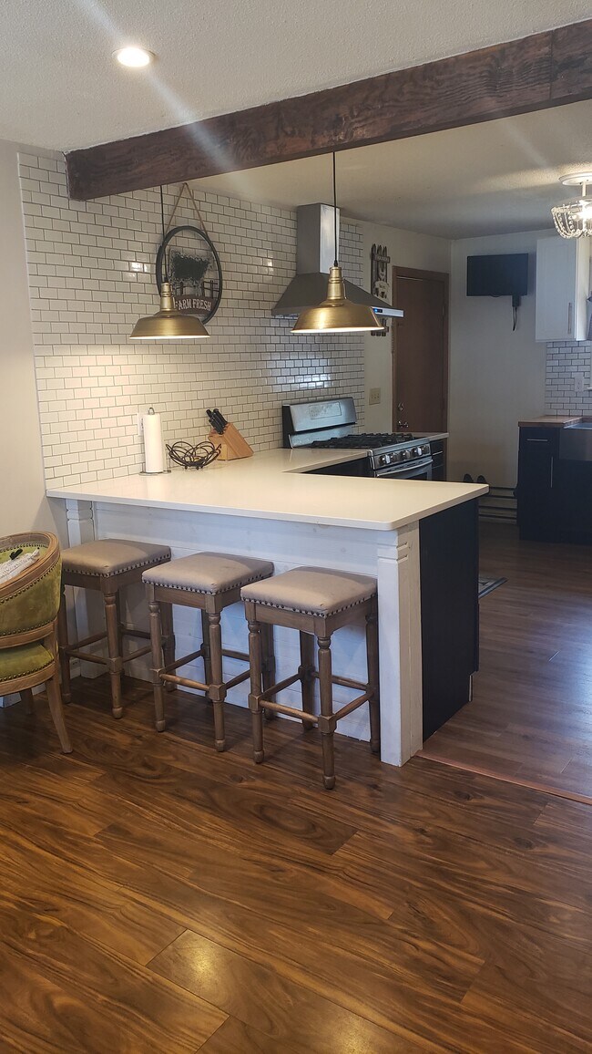 Building Photo - 126 Prentice Ave