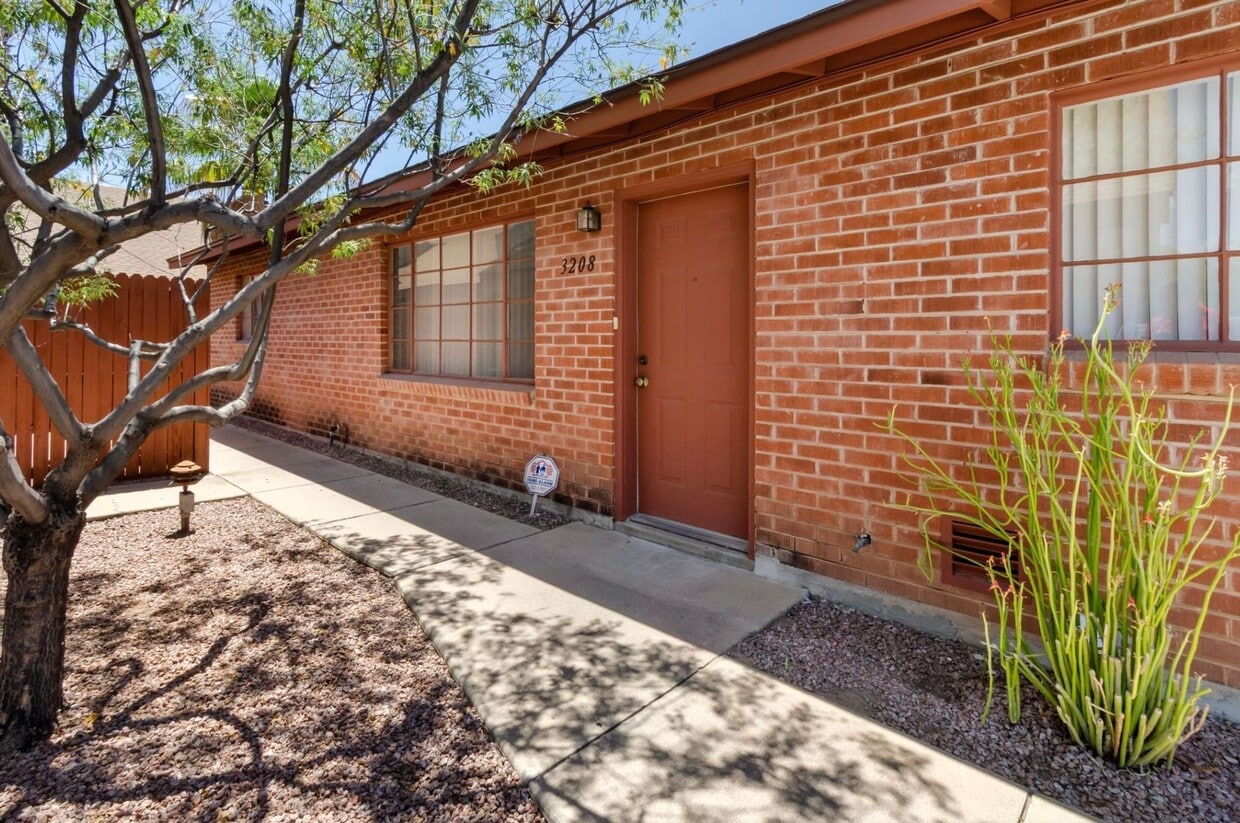 Charming Townhome near UA - Charming Townhome near UA