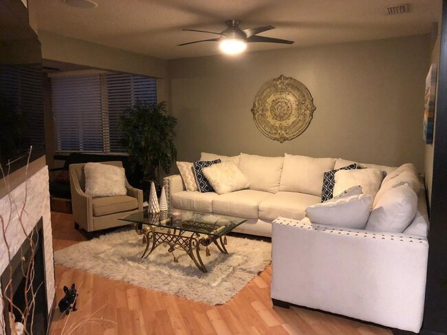 Foto del edificio - 1800 The Greens Way