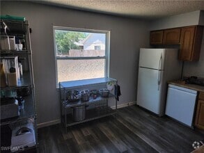 Building Photo - 12819 Kellywood Cir