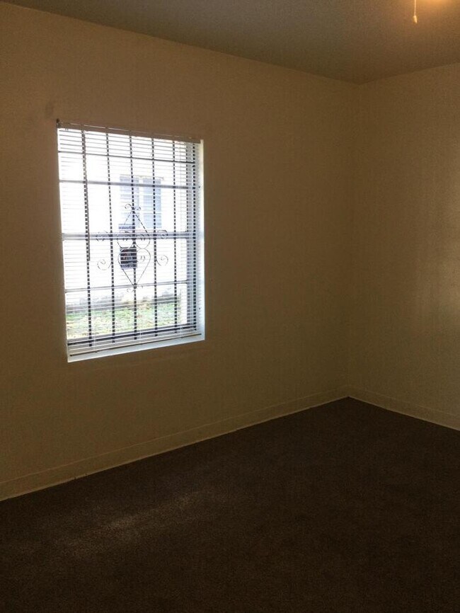 Foto del edificio - 1836 W 26th St