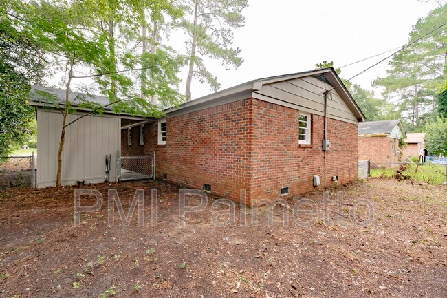 Building Photo - 1225 Hemlock St
