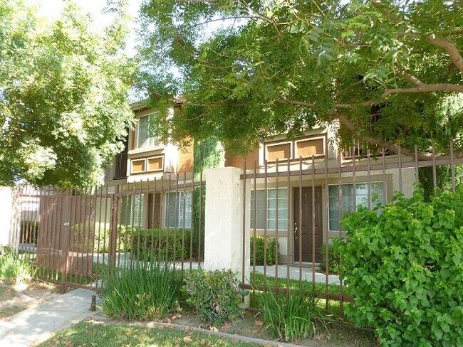 Building Photo - 764 W Phillips St