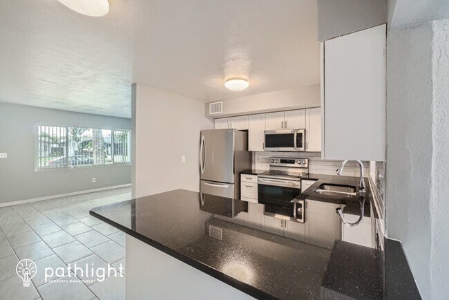 Building Photo - 890 7Th Avenue Ne, Largo, FL, 33770