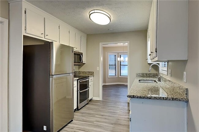 Foto del edificio - 647 Sunshine Trce NW