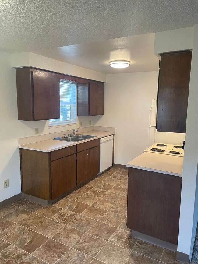 Foto del edificio - 1120-1140 18th St SE Salem, OR 97302