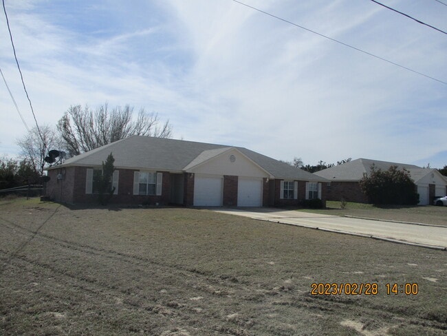 Building Photo - 179 Armadillo Ln