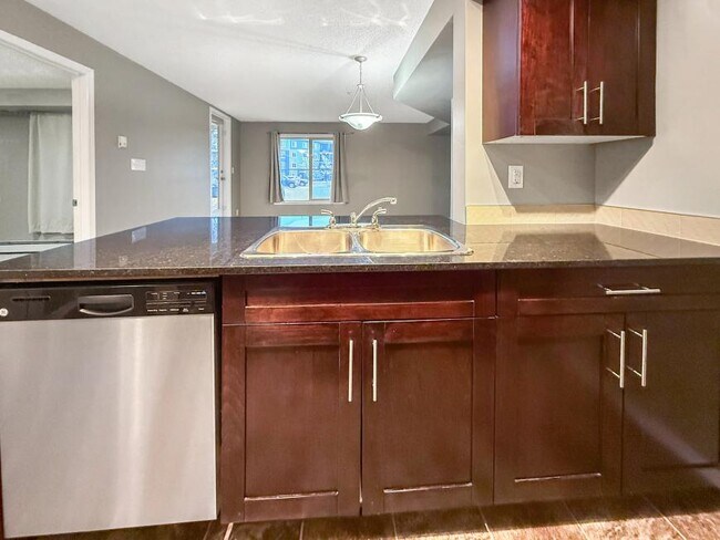 Photo du bâtiment - 2.0 bedroom in Edmonton Alberta T5Y 3N4