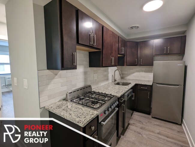 Foto del edificio - 503 W Barry Ave