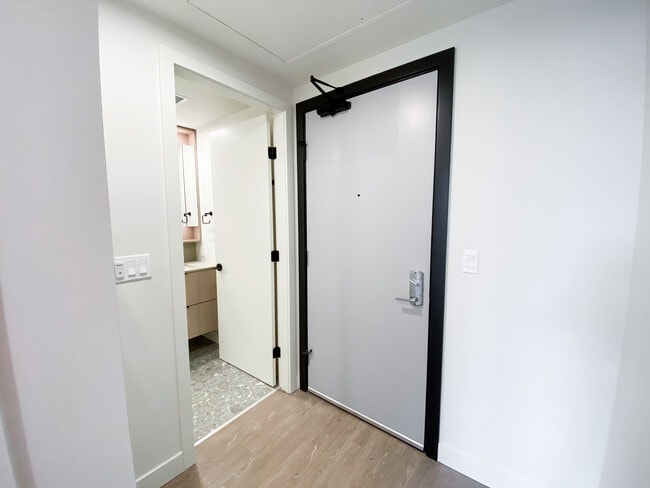 Building Photo - Locale at Century City