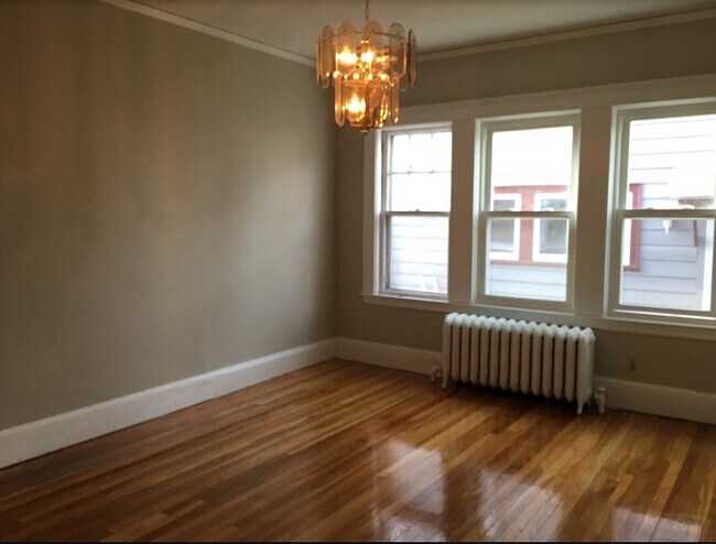 Building Photo - 18 Wenham St