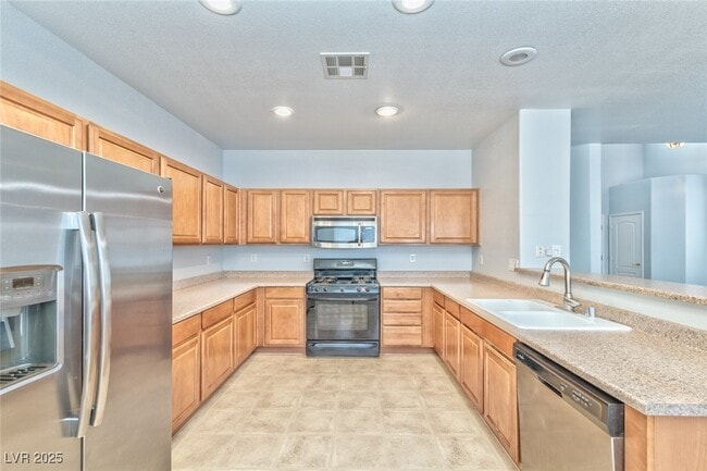 Building Photo - 2410 Belt Buckley Dr