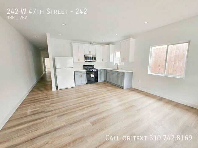 Foto del edificio - 242 W 47th St