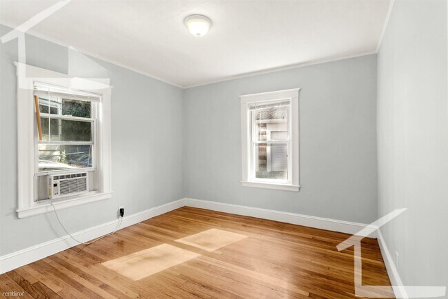 Building Photo - 3 br, 1 bath House - 25 Wilson Park Apt 3