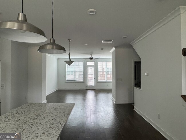 Foto del edificio - 4400 Sims Pk Overlook