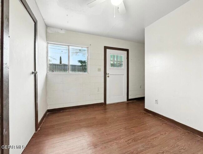 Foto del edificio - 3425 Savannah Ave